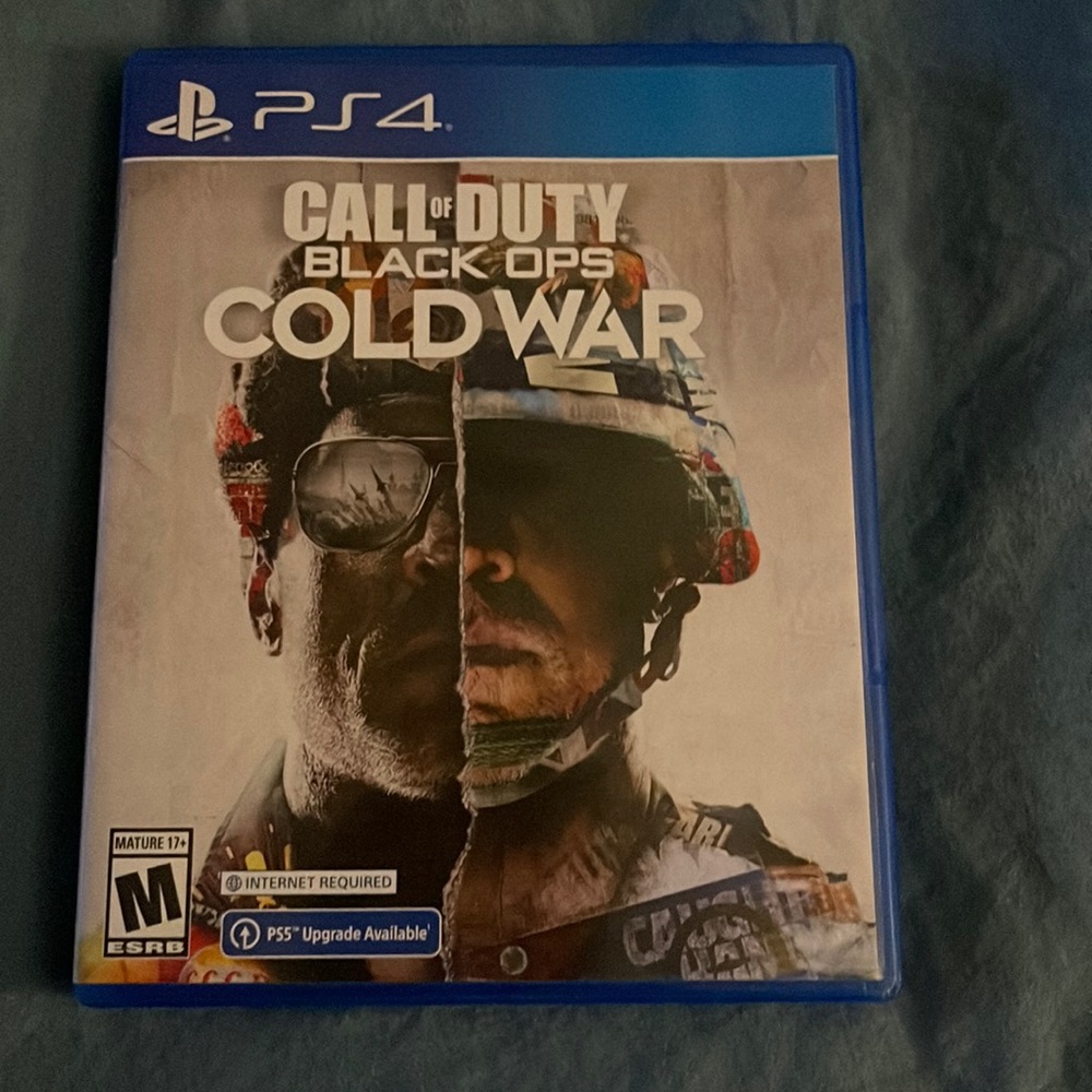 PS4 Call of Duty Black OPS ColdWar game.  No scratches.